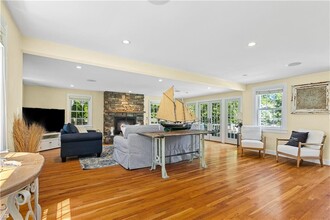 6 Beach Ave in Newport, RI - Building Photo - Building Photo