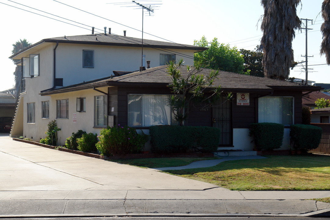 11976 Manor Dr in Hawthorne, CA - Building Photo