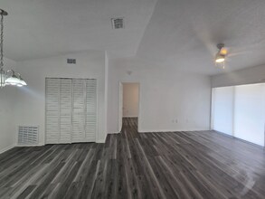 5232 Via Hacienda Cir in Orlando, FL - Building Photo - Building Photo