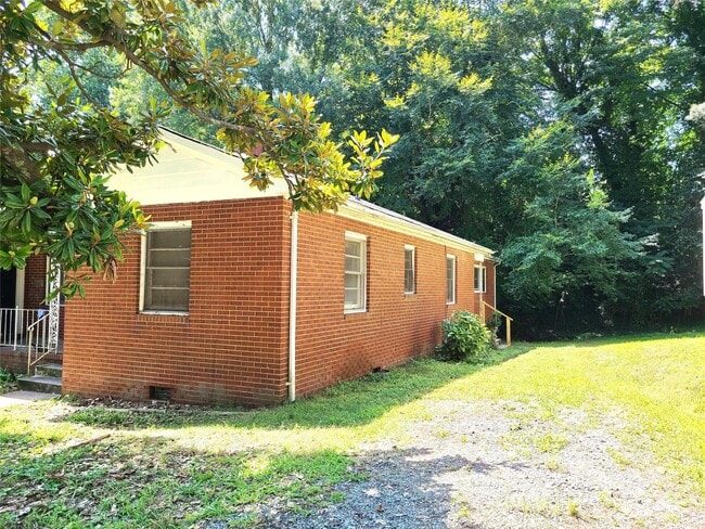 property at 88 Creswell Dr NE