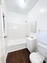 The Carlton Apartments in Los Angeles, CA - Building Photo - Interior Photo