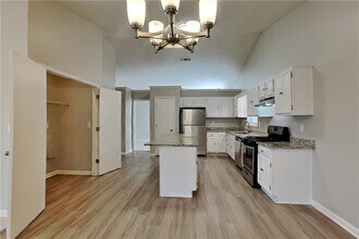 615 Paris Dr in Lawrenceville, GA - Building Photo - Building Photo