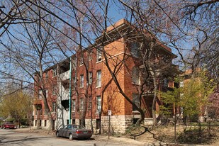 1330 S 6th St Apartamentos