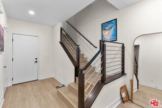 127 Boeing Ln in Los Angeles, CA - Building Photo - Building Photo