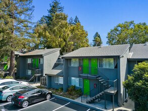 Hidden Creek Apartments in Santa Cruz, CA - Building Photo - Building Photo