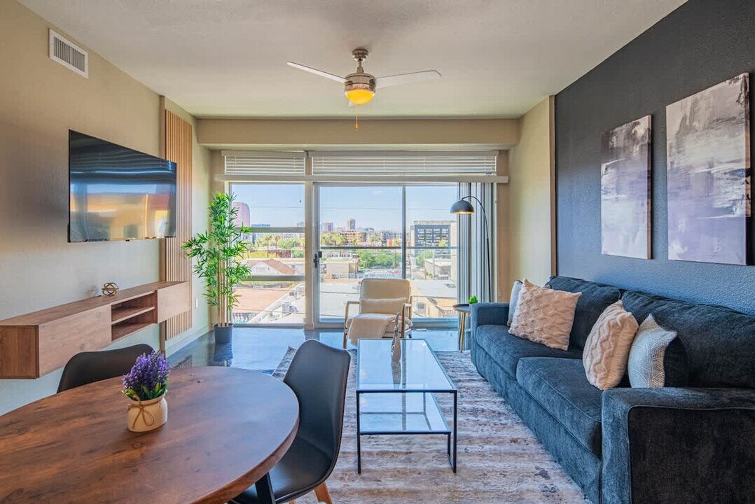 295 E Roosevelt St in Phoenix, AZ - Building Photo