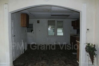 1657 E Main St in Decatur, IL - Building Photo - Building Photo