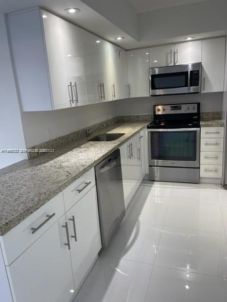 3800 S Ocean Dr, Unit 1725 in Hollywood, FL - Foto de edificio - Building Photo