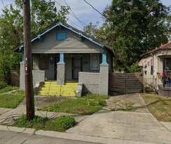 2120 Desire St in New Orleans, LA - Building Photo