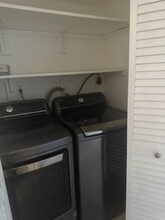 1021 NW 45th St, Unit 4 in Deerfield Beach, FL - Building Photo - Building Photo