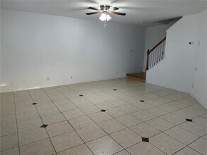 201 Drawbridge Ln in Valrico, FL - Building Photo - Building Photo