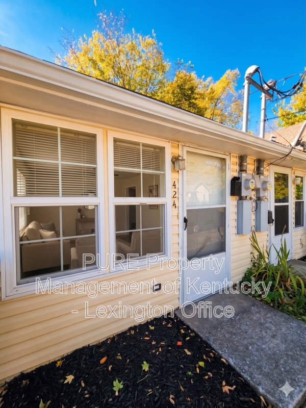 property at 424 E 2nd St