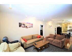 103 Lanark Rd, Unit 101 in Boston, MA - Building Photo - Building Photo