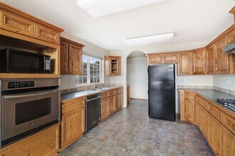 1110 Landing Cir in Oak Harbor, WA - Building Photo - Building Photo