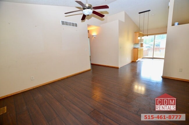 5804 SW 4th St in Des Moines, IA - Building Photo - Building Photo