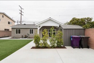 2835 Pacific Ave in Long Beach, CA - Building Photo - Building Photo