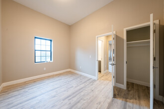 The Eleanor Apartments in Niagara Falls, NY - Building Photo - Interior Photo