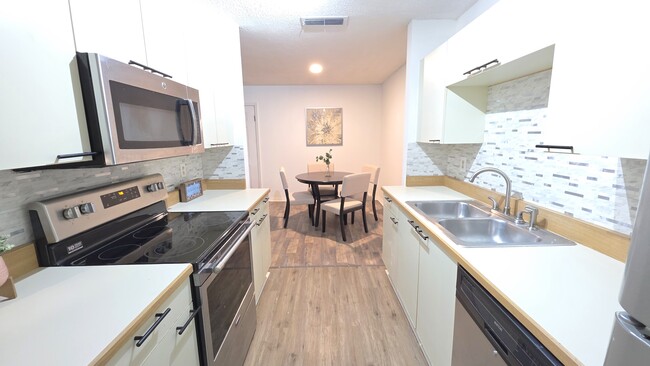 101 Bent Tree Dr in Daytona Beach, FL - Building Photo - Building Photo