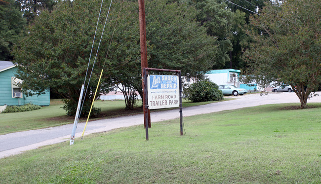 Farm Road Trailer Park in Raleigh, NC - Building Photo - Building Photo