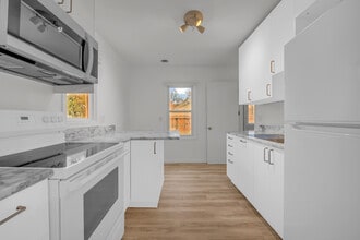 1824 Wordsworth St in Ferndale, MI - Building Photo - Building Photo