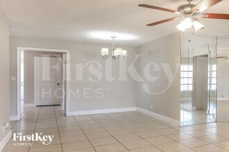 3751 NW 9th Ct in Fort Lauderdale, FL - Building Photo - Building Photo