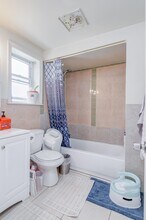 77 Wallis Ave in Jersey City, NJ - Building Photo - Building Photo