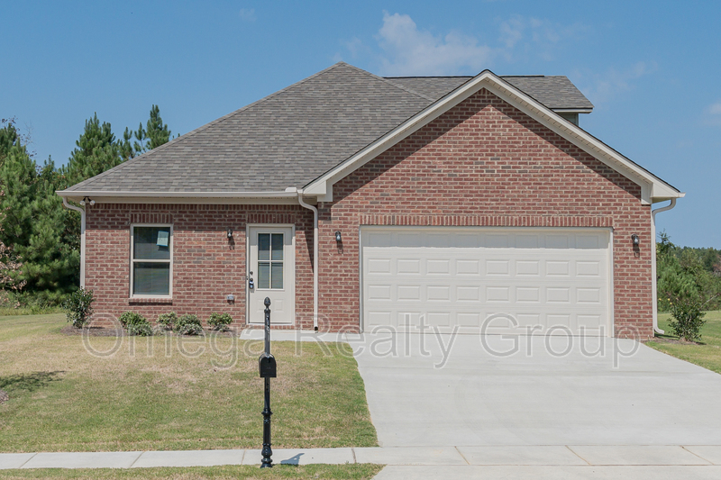 104 Brookside Way in Calera, AL - Building Photo