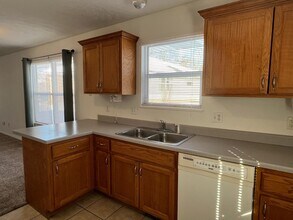 910 E Bain St in Ozark, MO - Building Photo - Building Photo