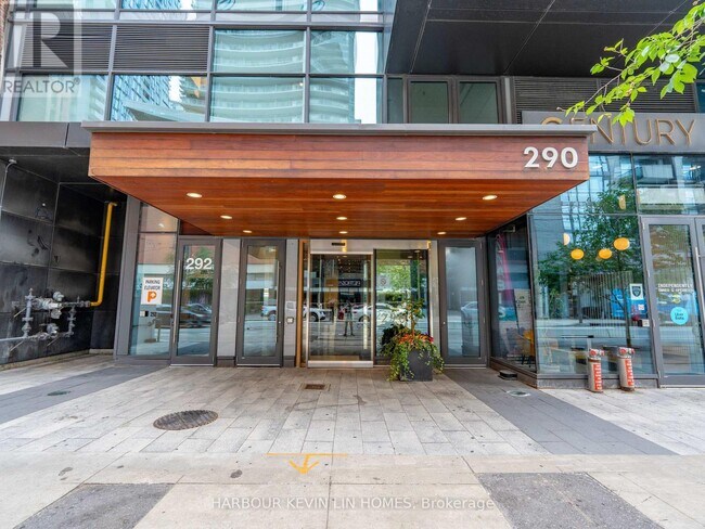 290-3290 Adelaide St W in Toronto, ON - Building Photo - Building Photo