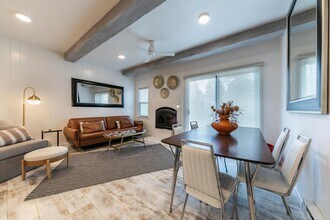 989 Tahoe Blvd in Incline Village, NV - Building Photo - Building Photo