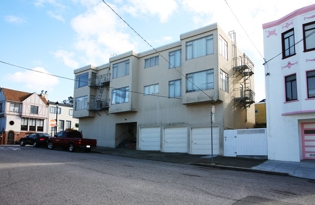 201 Moraga St in San Francisco, CA - Building Photo - Building Photo