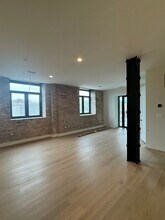 1356 W Chestnut St in Chicago, IL - Building Photo - Building Photo