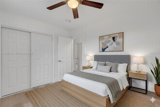 18505 NW 23rd Ct in Miami Gardens, FL - Foto de edificio - Building Photo