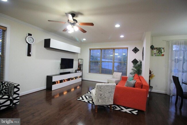 4 Stonehaven Cir in Chester Heights, PA - Building Photo - Building Photo