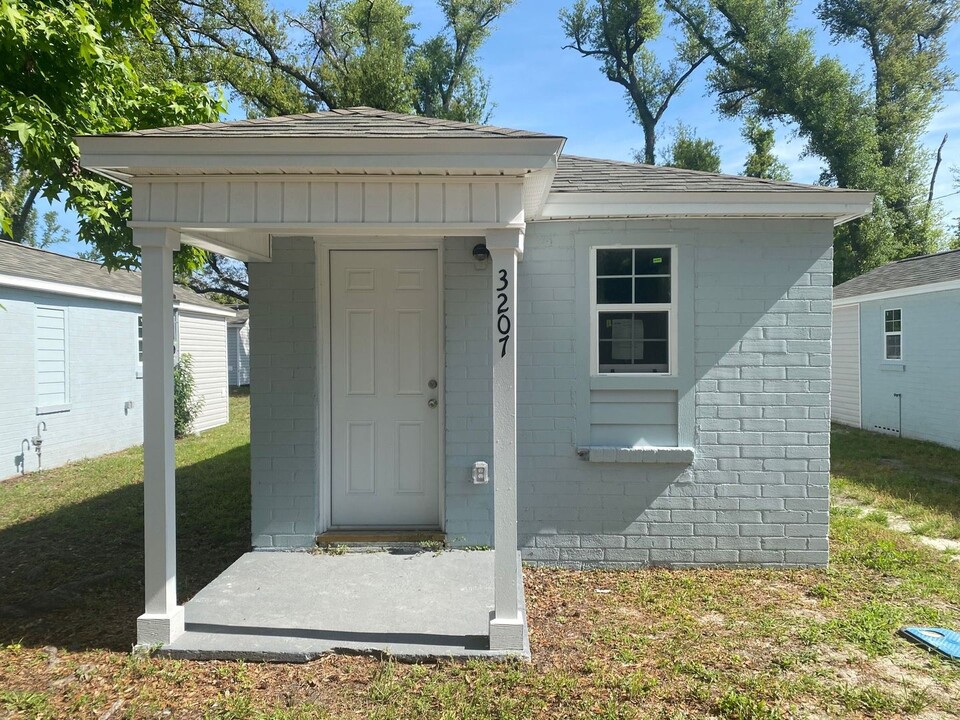 3207 E 1st Ct in Panama City, FL - Building Photo