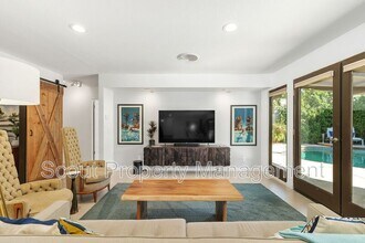 46560 Cameo Palm Dr in La Quinta, CA - Foto de edificio - Building Photo