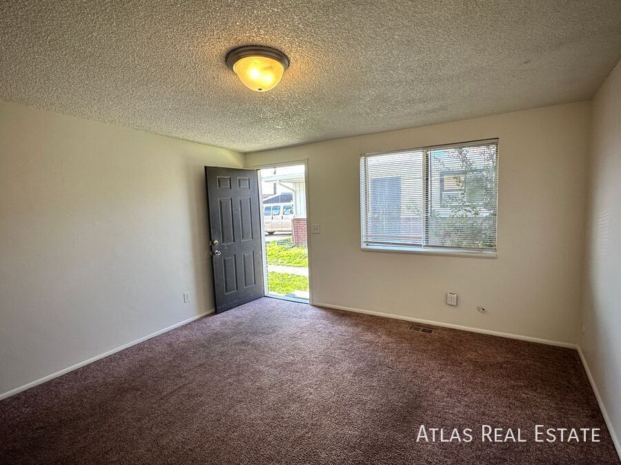 921 W 1100 N in Salt Lake City, UT - Building Photo