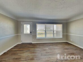 5601 N 16th St in Tampa, FL - Building Photo - Building Photo