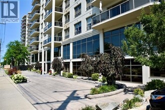 350 Front St N in Sarnia, ON - Building Photo - Building Photo