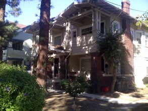 Parkside Apartments in Stockton, CA - Building Photo - Building Photo