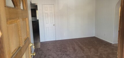 5808 N 63rd Ave in Glendale, AZ - Building Photo - Building Photo