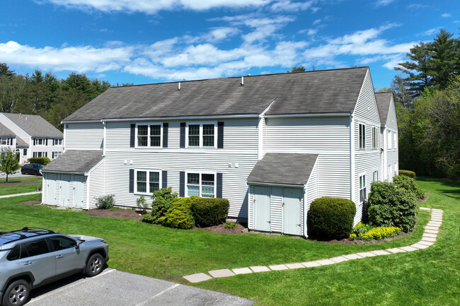 50 Brookside Dr in Exeter, NH - Foto de edificio - Building Photo