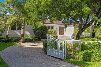 205 N Hibiscus Dr in Miami Beach, FL - Building Photo - Building Photo