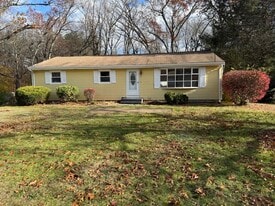 164 Elizabeth Ave in Westfield, MA - Building Photo