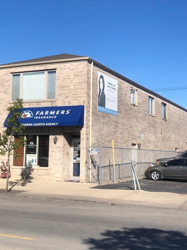 6118 W 63rd St, Unit 2