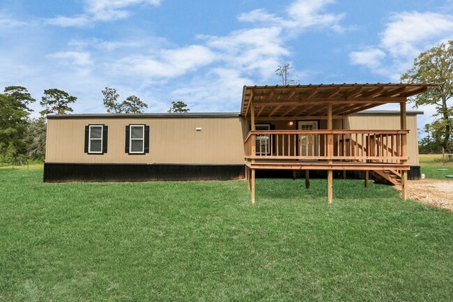 1560 Brown Rd in Willis, TX - Building Photo - Building Photo