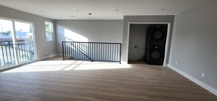 5725 Klump Ave in Los Angeles, CA - Building Photo - Building Photo