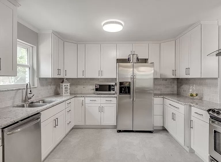 6107 Dumfries Dr in Houston, TX - Building Photo