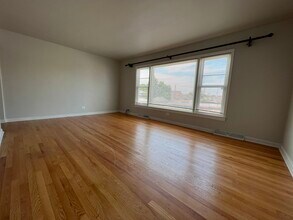 4750 S Pulaski Rd in Chicago, IL - Building Photo - Building Photo