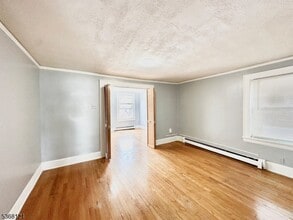 122 Cross St in Harrison, NJ - Building Photo - Building Photo